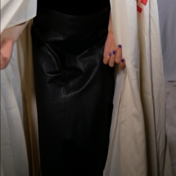 Jerusalem Cross Cloak - Picture 5 of 12